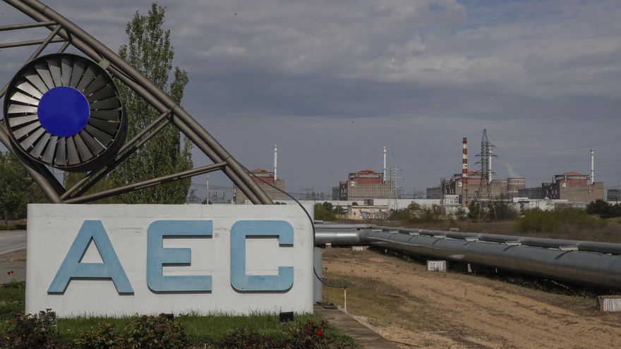 Imagen de archivo de una vista general de la central nuclear de Zaporiyia el 1 de mayo de 2022. EFE