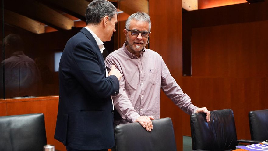 El diputado de Podemos en Aragón ataca al número dos morado, Pablo Fernández, por su "desautorización" pública