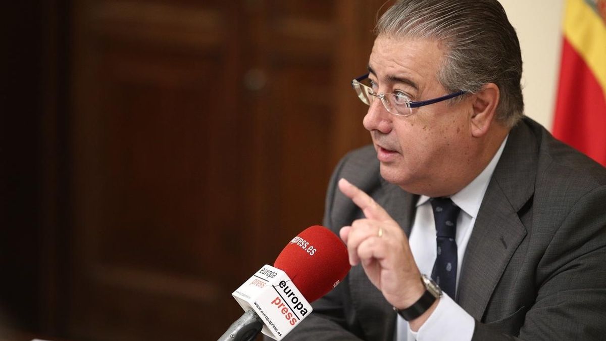 Zoido rechaza cambios en la política penitenciaria mientras ETA no se disuelva y los presos no asuman la legalidad