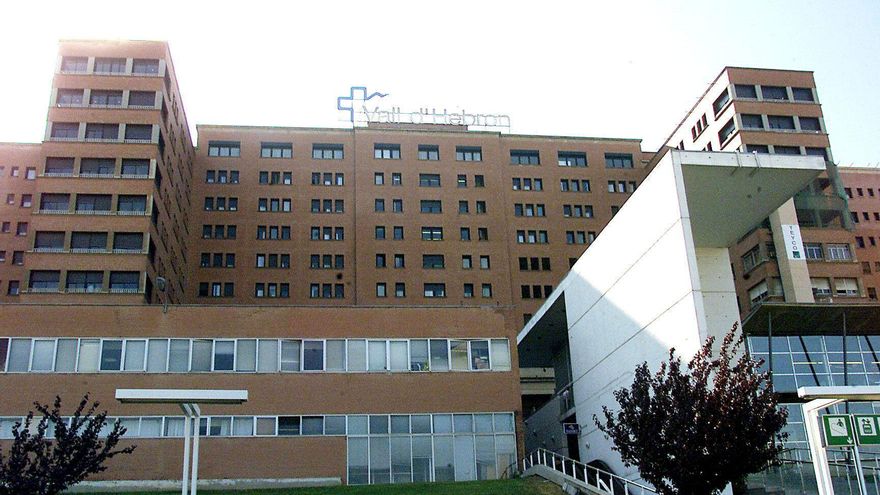 Fachada del Hospital Vall d'Hebron de Barcelona. EFE/P.Frias/Archivo