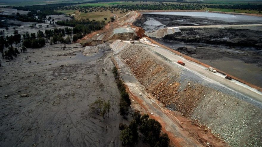 La Justicia exculpa a Boliden de pagar a la Junta de Andalucía los 90 millones de la limpieza del vertido de Aznalcóllar