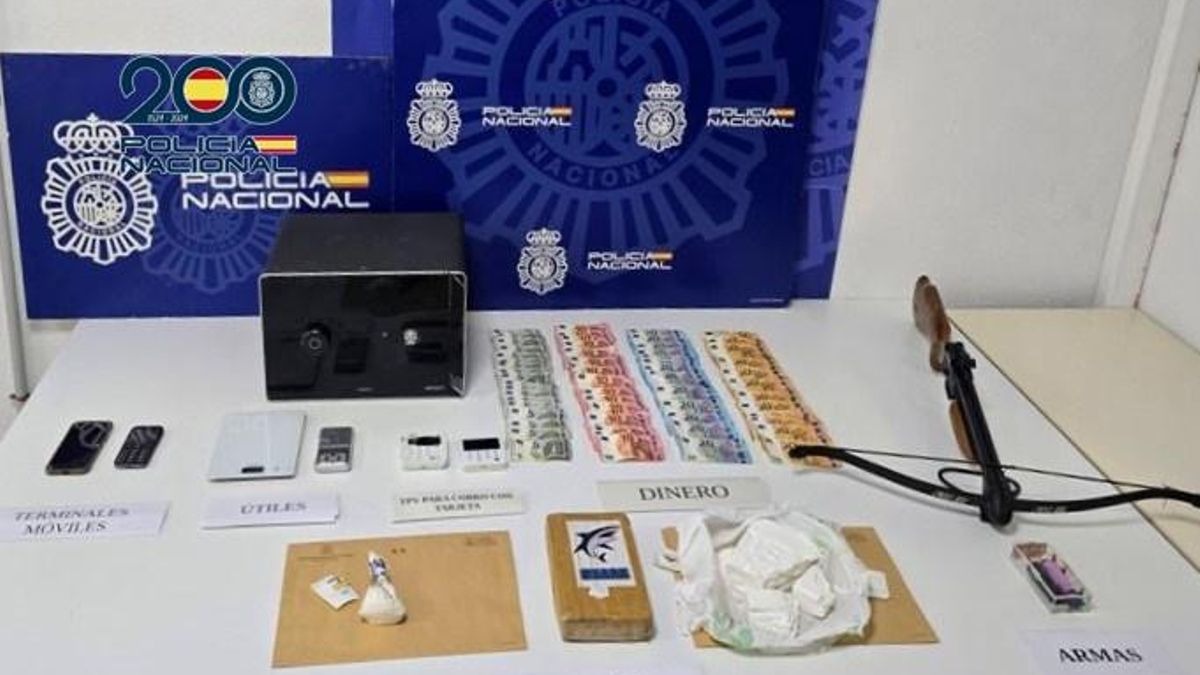 Dinero, drogas y otros efectos incautados en el domicilio del detenido en San Matías.