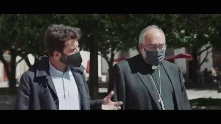 El momento 'Salvados' en el que Gonzo interceptó al arzobispo de Oviedo en plena calle: "¿Dónde está ese dinero?"