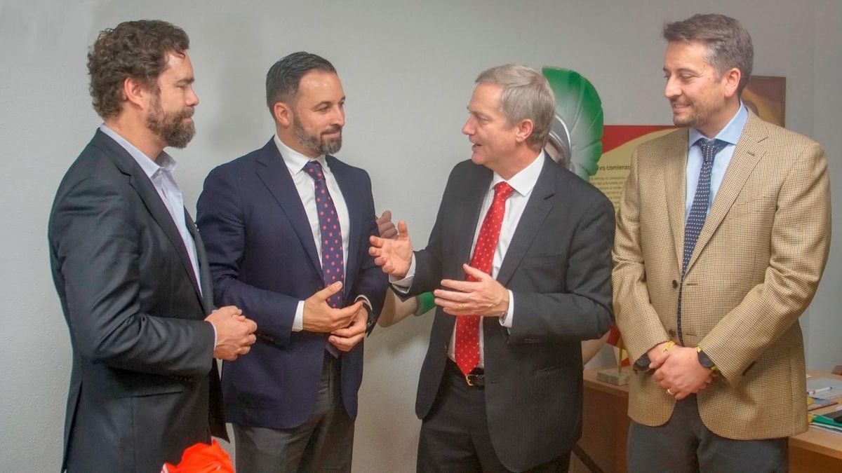 El presidente de Vox, Santiago Abascal, en una reunión con José Antonio Kast.