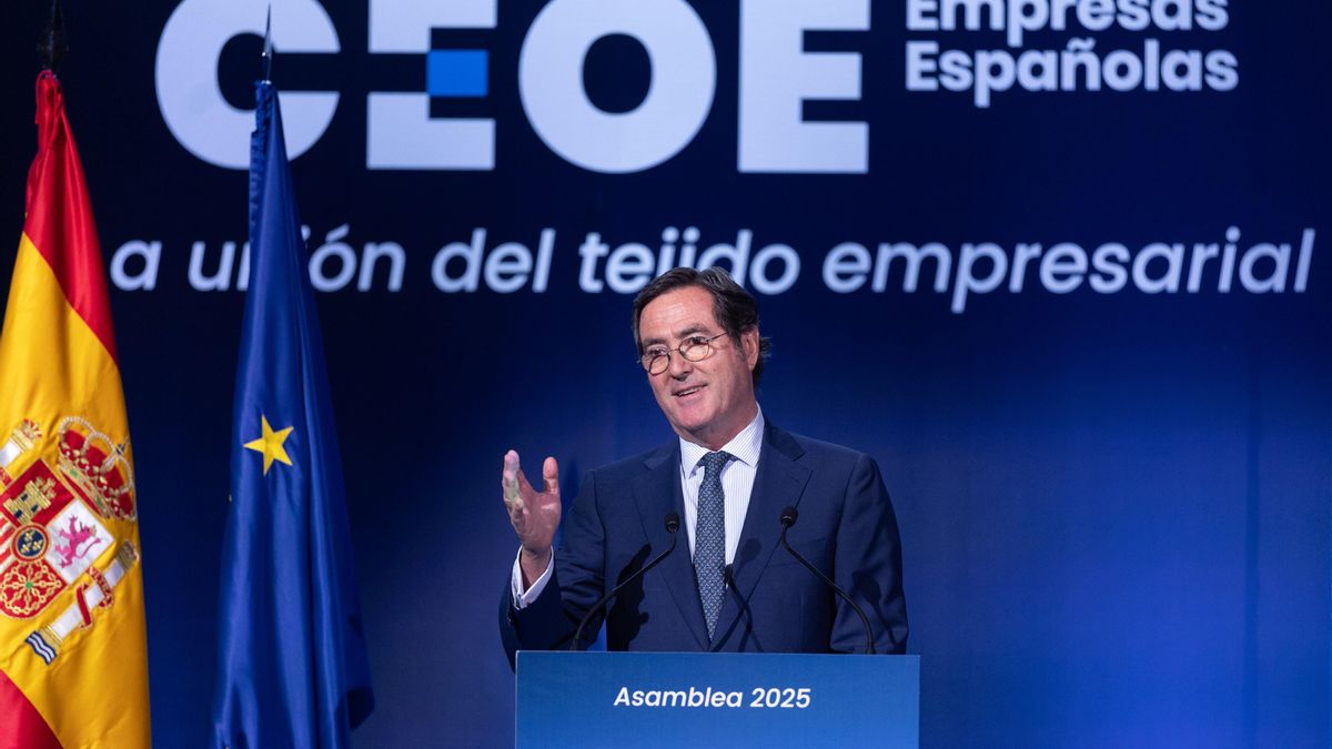 El presidente de CEOE, Antonio Garamendi, durante la Asamblea General 2025 de la CEOE, a 16 de julio de 2025, en Madrid (España).