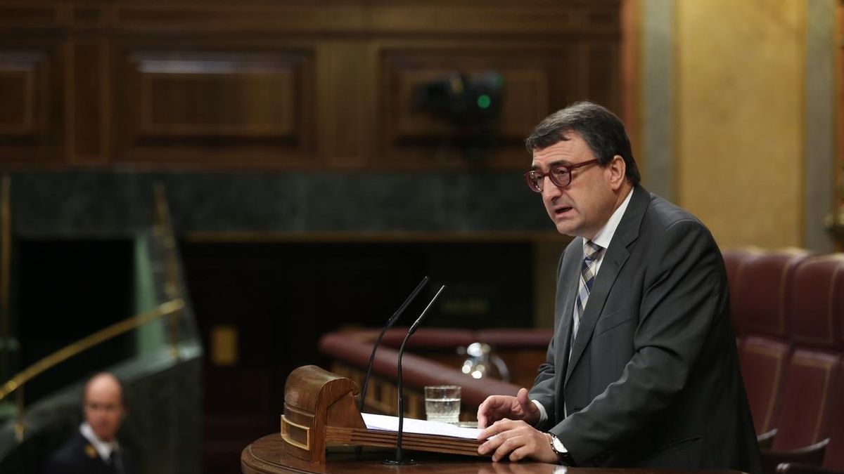 El PNV urge a desbloquear la Ley de Secretos Oficiales en el Congreso para desclasificar documentos de la Guerra Civil