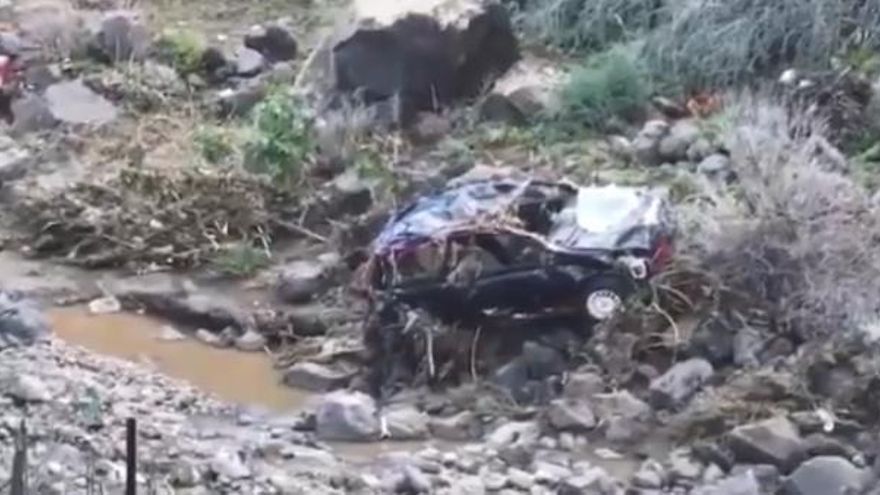 La lluvia en Gran Canaria dejó inoperativo el aeropuerto y desbordó de nuevo barrancos en Telde