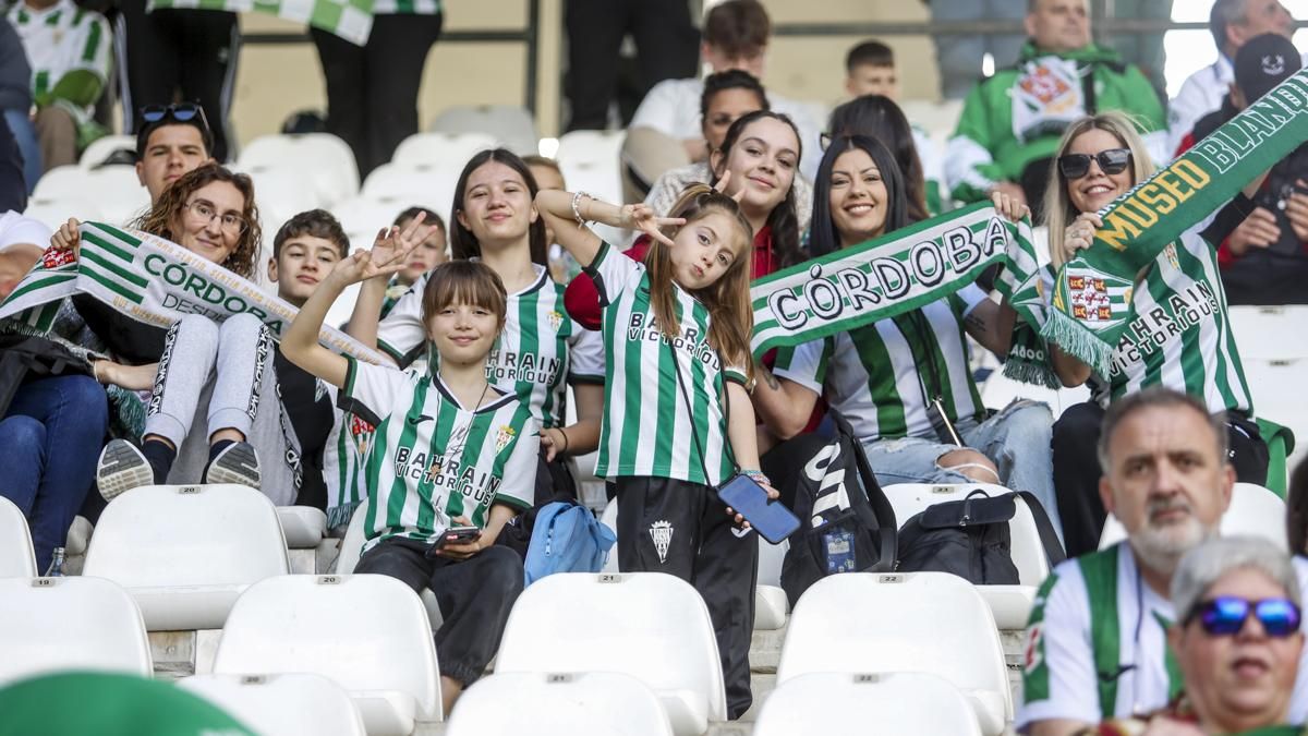 Grada Blanquiverde del Córdoba CF - Real Sociedad B