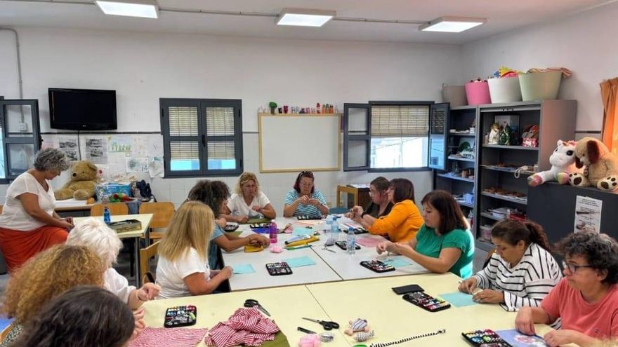 Ser sostenible a través de la costura: Alcalá de Guadaíra propone talleres de sostenibilidad textil