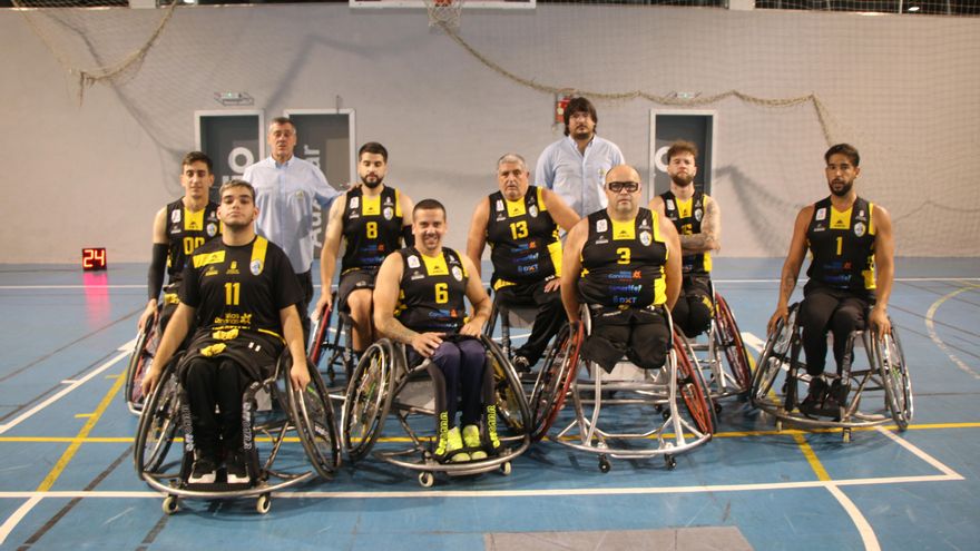 El ADEIN Tenerife cede en Vitoria