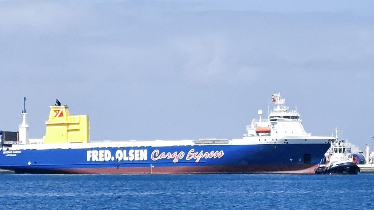 Fred. Olsen Cargo Express comienza a operar con La Palma con el barco  'Breñas Cargo'.