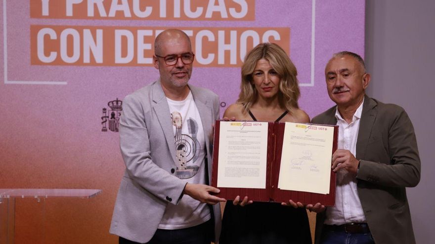 Yolanda Díaz y los sindicatos sellan el Estatuto del Becario: "Se acabó el fraude y la explotación"