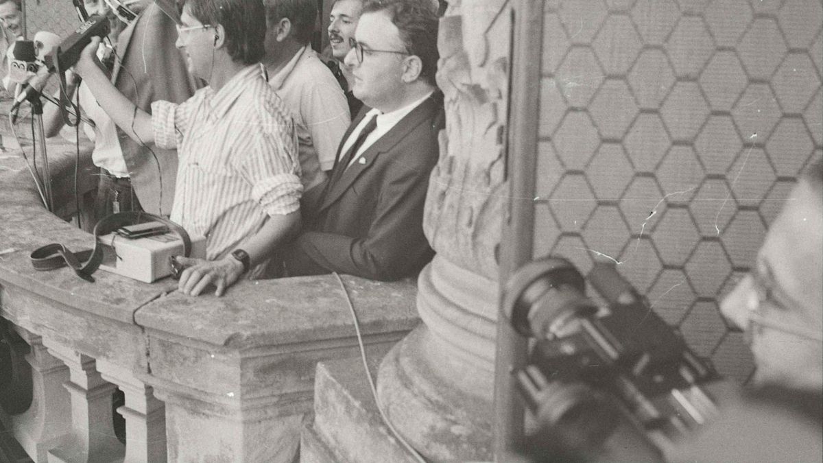 Recibimiento en los jardines de Alderdi Eder y en el Ayuntamiento