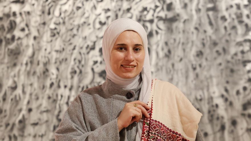 La poeta Doha Alkahlout