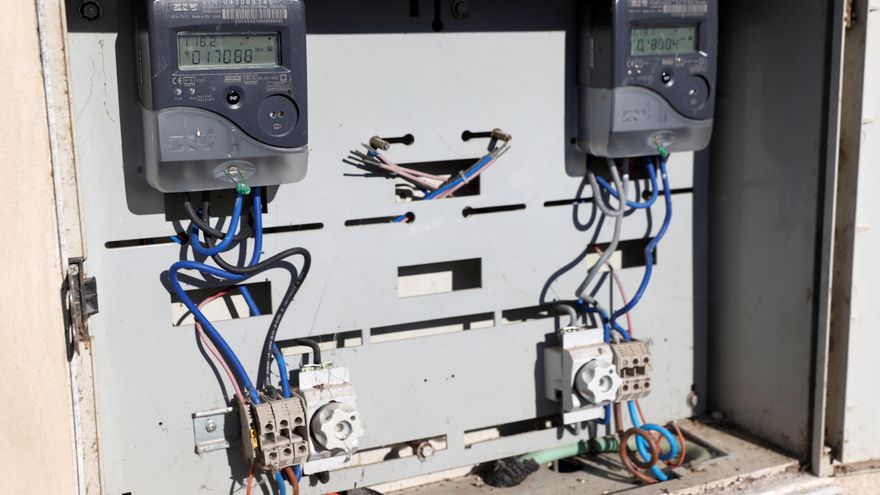 La CNMC detecta que algunas eléctricas han subido hasta un 30% el término de energía con las nuevas tarifas