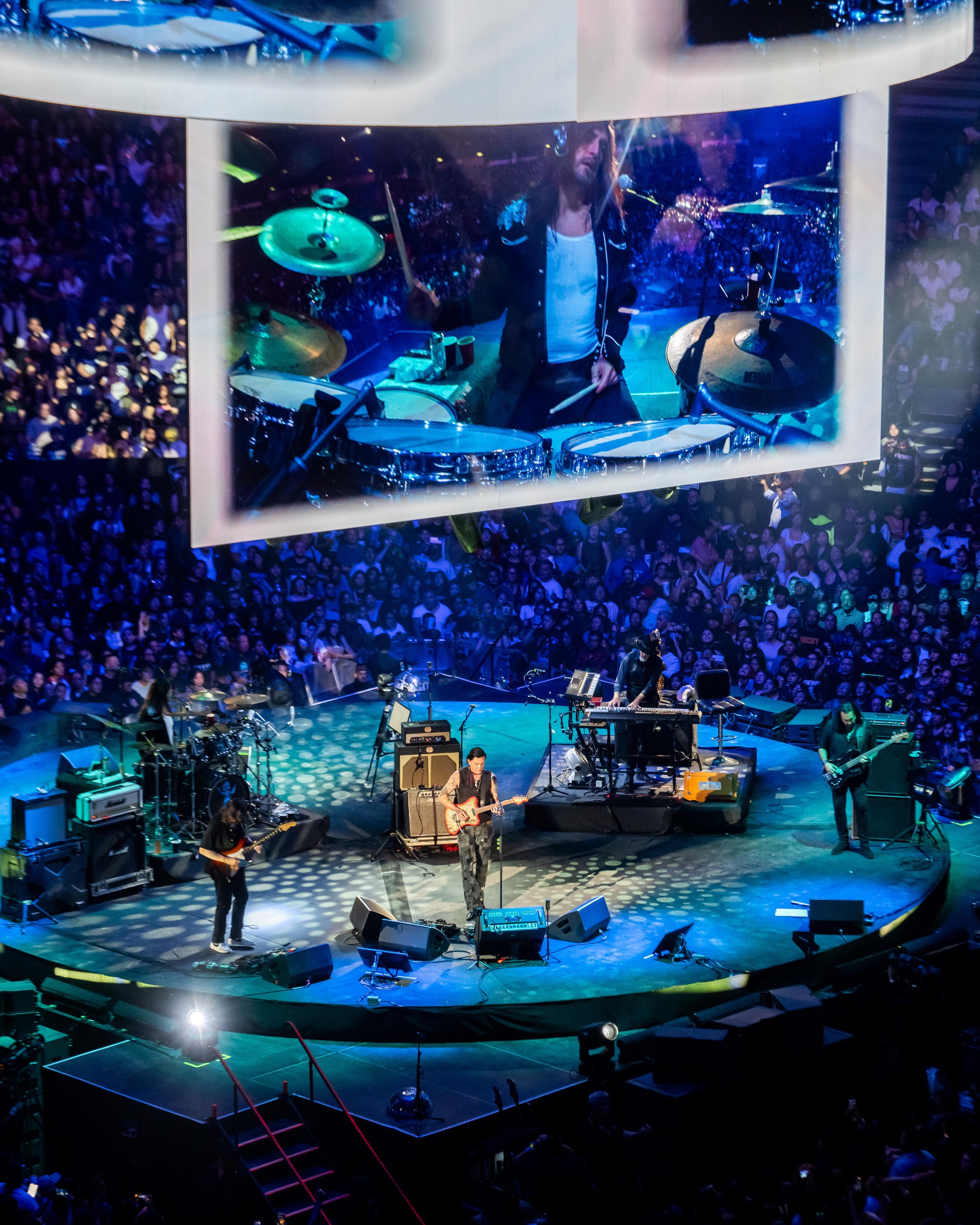 Escenario 360 de Caifanes en el Palacio de los Deportes de Ciudad de México