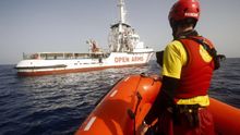 La ONG Proactiva Open Arms rescatará pateras en el Estrecho bajo la coordinación de Salvamento Marítimo