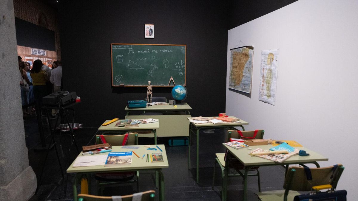 Recreación de una clase en la muestra 'Yo fui a EGB'