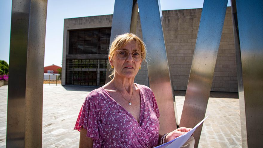 Encarna gana al 'banco malo' y paraliza su desahucio: "Con casi 70 años he pensado en encadenarme a la puerta de casa"