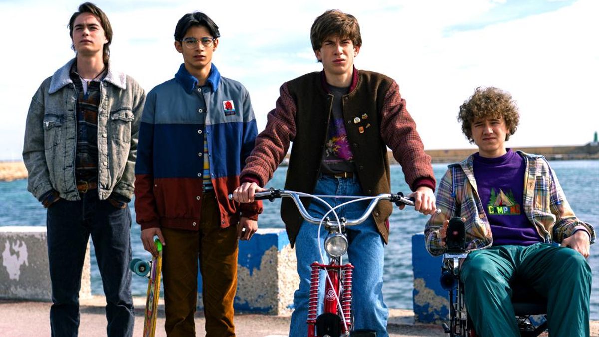 Primeras fotos de 'Paraíso', la serie de Movistar con Macarena García que recuerda a 'Stranger Things'