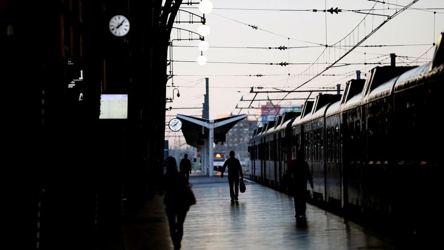 Los trenes de Cercanías no llegarán al centro de València en horario de mascletà desde este viernes, a petición del Ayuntamiento