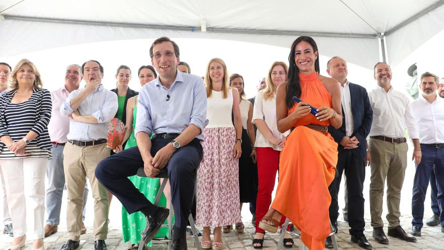 El alcalde de Madrid, José Luis Martínez-Almeida, y la vicealcaldesa, Begoña Villacís.