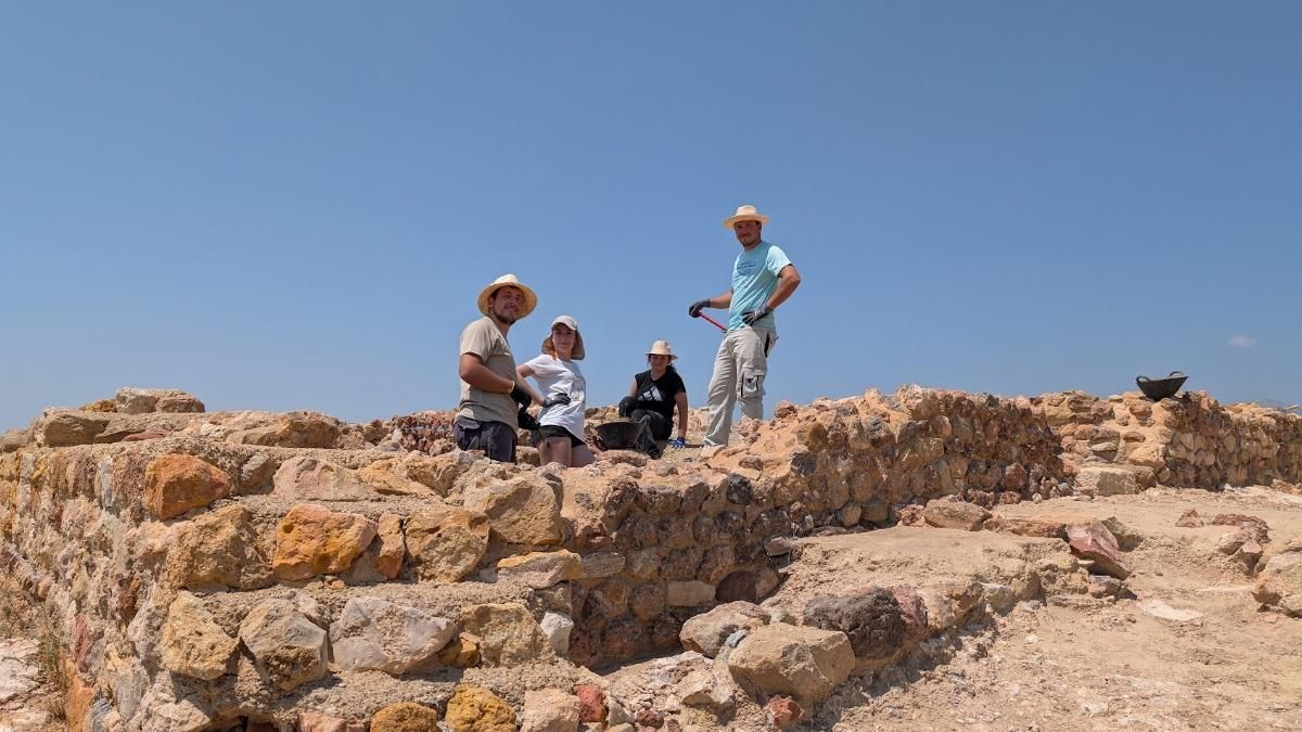 Arranca el campo de trabajo de arqueología en Alhama con excavaciones en el Cabecico Redondo y Las Paleras