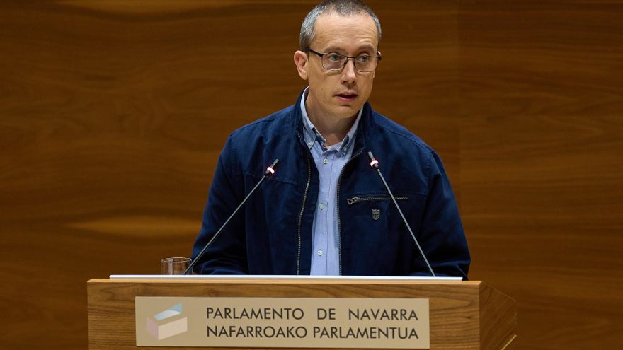 El parlamento navarro pide mejorar la detección de viviendas vacías para incorporarlas al mercado