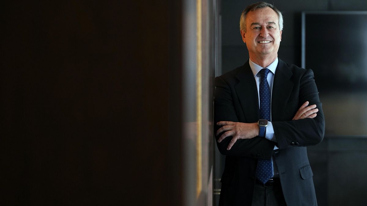 El consejero delegado de Banco Sabadell, González-Bueno, ganó un 45% más en 2025 tras ganar la 'batalla' de la OPA