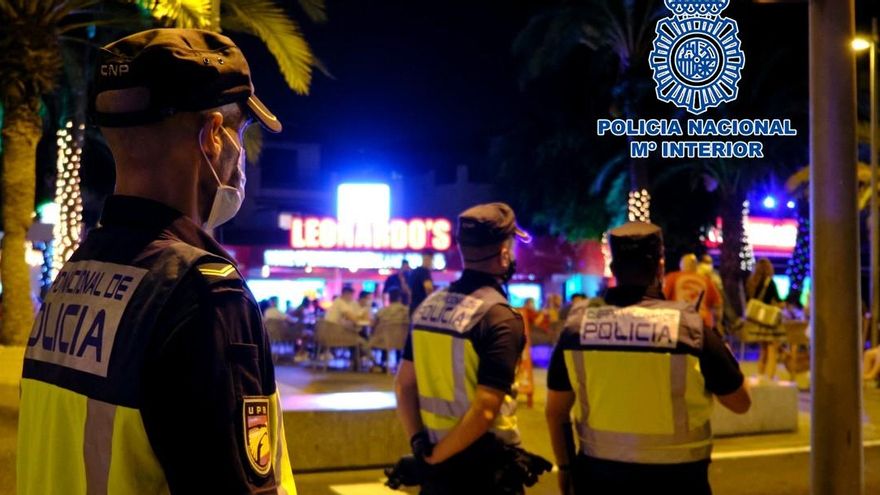 Actuaciones de la Policía Nacional para hacer cumplir las medidas sanitarias.