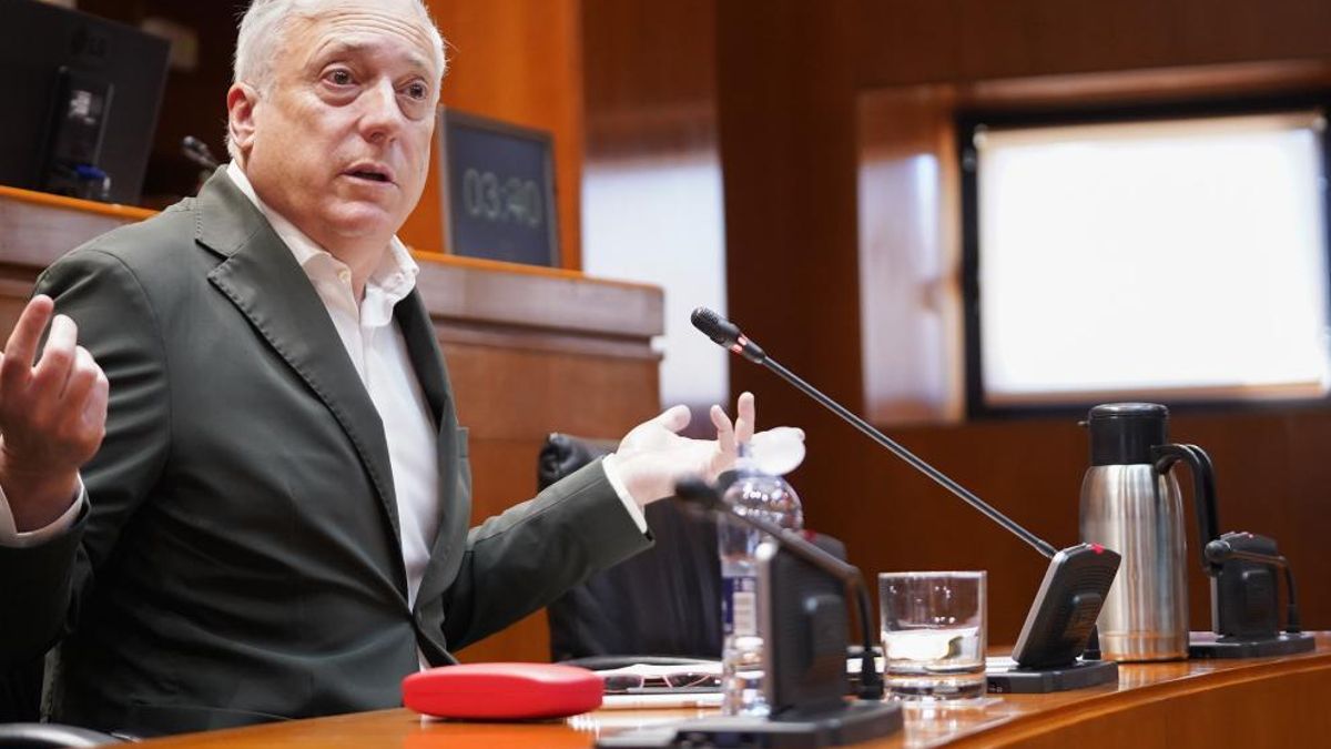 El consejero aragonés de Vivienda, del PP, promete aplicar la prioridad nacional para las 4.000 que quiere impulsar