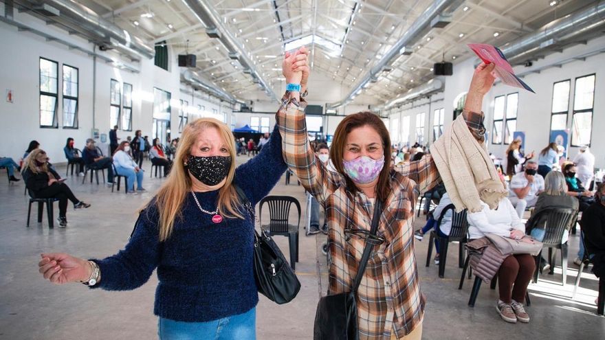 Durante el fin de semana hubo vacunación "récord" con más de 350 mil dosis aplicadas