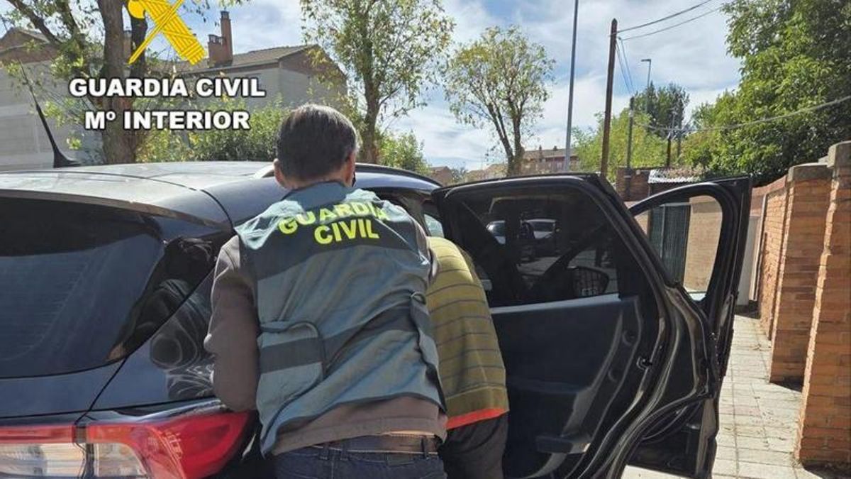 Dos detenidos y un investigado por varios robos en La Bañeza y Santa María del Páramo