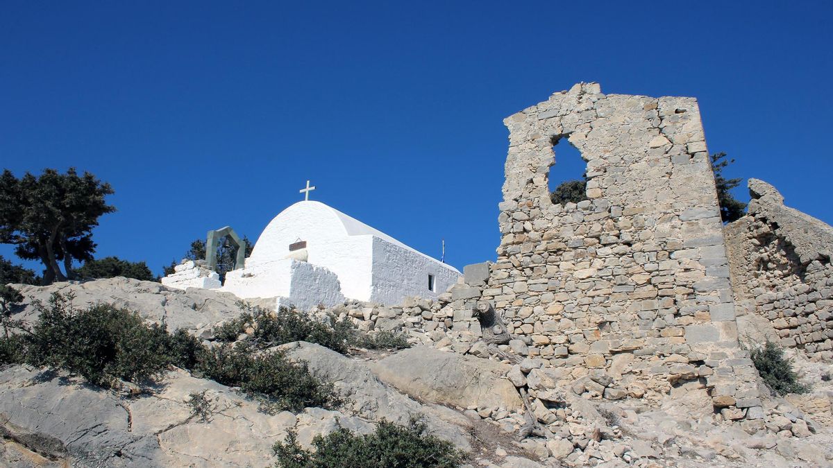 Capilla de San Pantaleón en el Castillo de Monolithos.