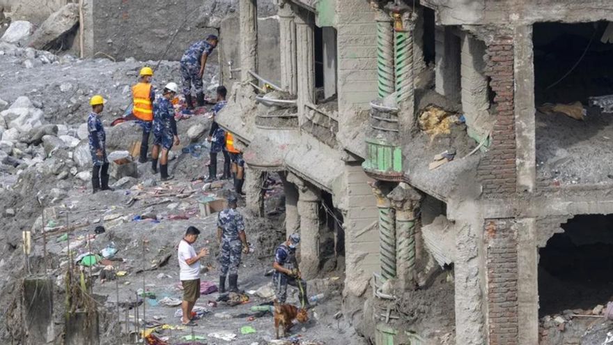 A dos semanas de la riada en Nepal, todavía hay más de 5.000 personas desaparecidas