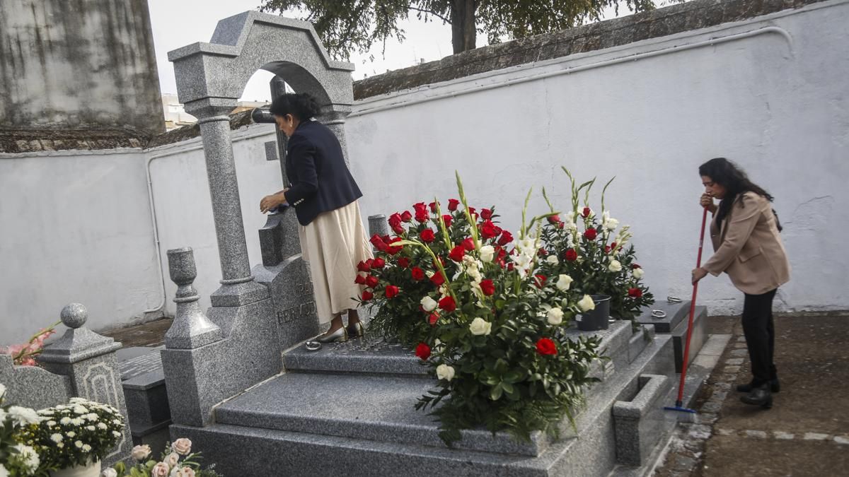 Día de Todos los Santos en el cementerio de la Salud