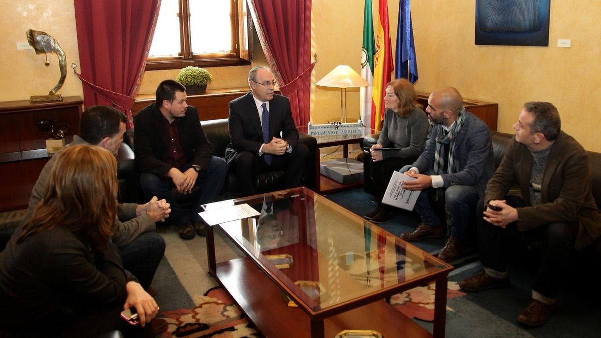 La familia de García Caparrós solicita en el Parlamento "reparación y justicia" para su caso