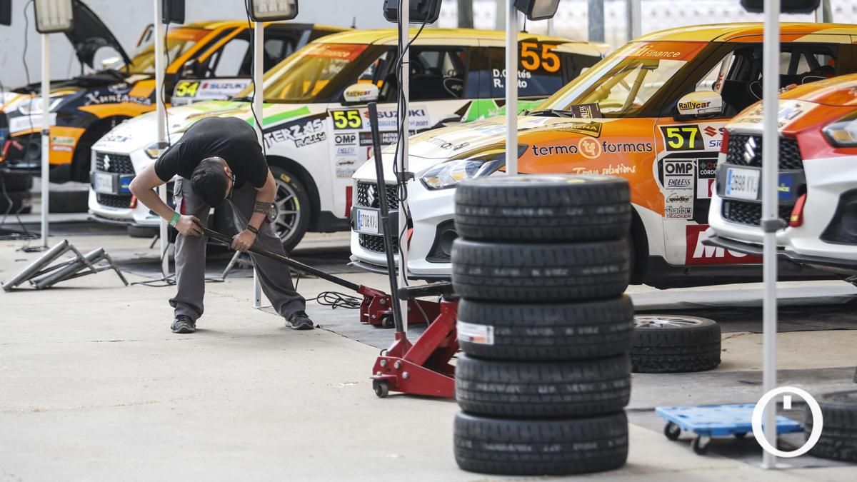 Parque cerrado del XXXVIII Rallye Sierra Morena