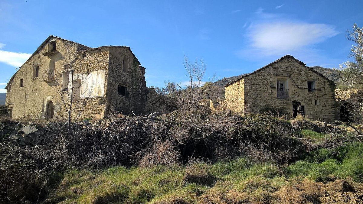 Un millón de euros por un pueblo en ruinas: el despoblado oscense de Arués, en el escaparate inmobiliario