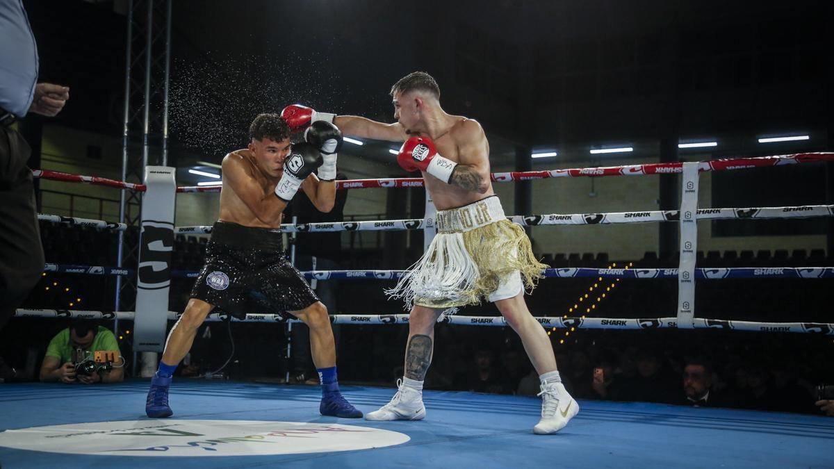 Combate de Rafa Lozano Jr. por el cinturón Iberoamericano