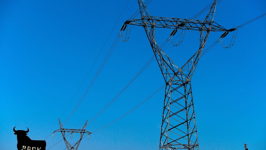Expertos y directivos del sector eléctrico descartan el gran apagón que azuza Vox: "Es imposible"
