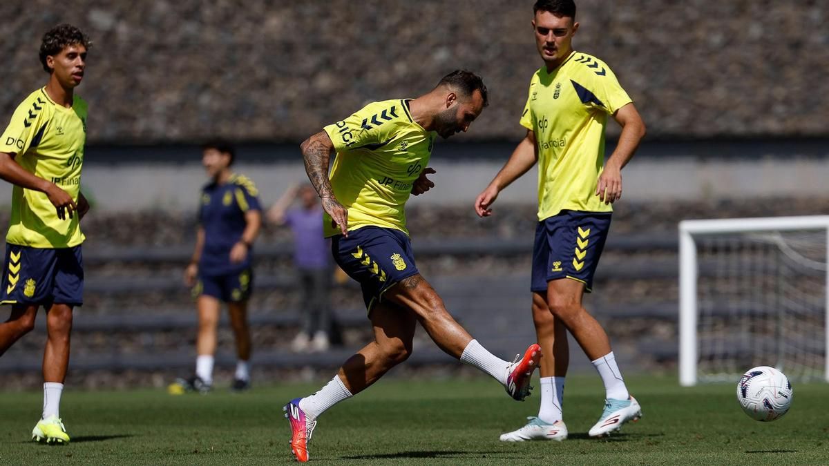 La UD Las Palmas inicia los entrenamientos en una primera semana con nueve sesiones