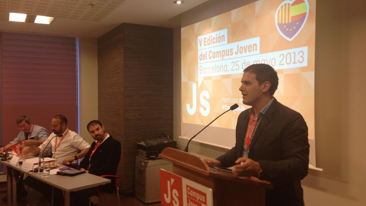 Rivera (C's) considera que el debate soberanista causa una "fuerte división" en CiU
