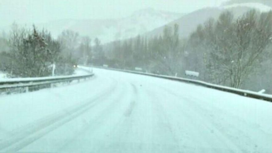 Aspecto de la Nacional 630 de camino a Pajares esta mañana de sábado.