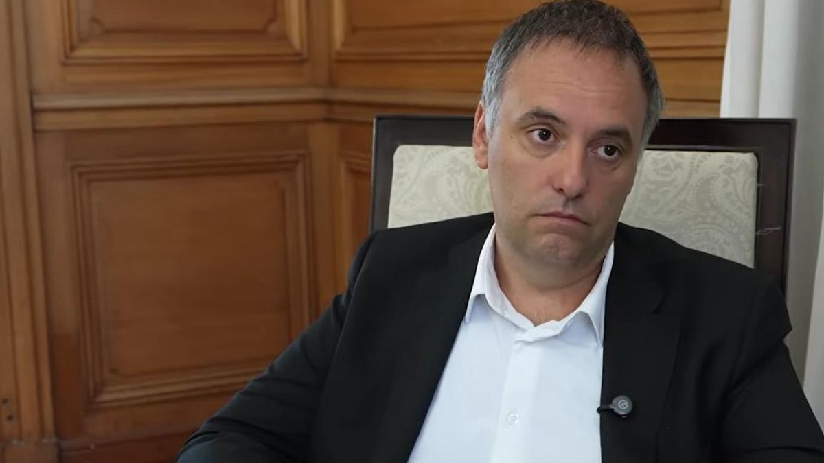 Manuel Adorni habló del futuro de la TV Pública.