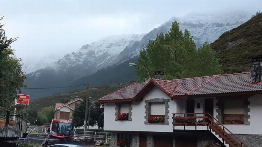Primeras nieves en Llánaves de la Reina.