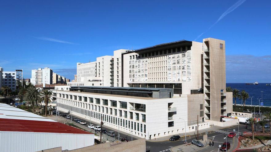 Tercer brote de coronavirus en el Hospital Insular de Gran Canaria: detectados 8 positivos en el servicio de Radiología