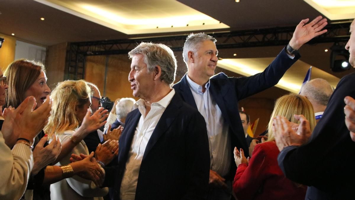 Feijóo lanza a Albiol a por el voto conservador catalán: "Que tenga cuidado el clan de Sánchez, que viene el PP"