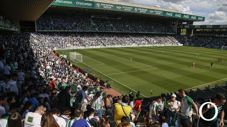 La RFEF retrasa una hora el Córdoba CF - FC Barcelona B por altas temperaturas