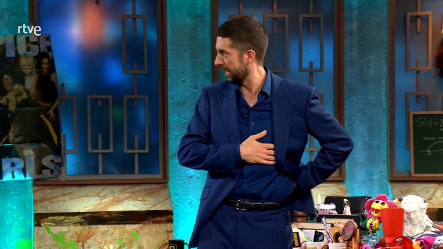 Broncano contó en 'La Revuelta' su "pequeño accidente" antes de grabar: "Casi no hago el programa hoy"